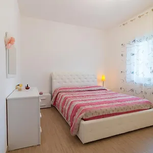 casa-grazia-santa-teresa-di-riva.sicilyhotelsitaly.net/